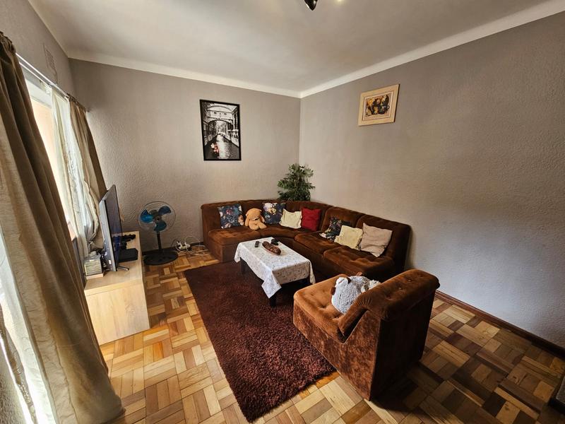2 Bedroom Property for Sale in Rosebank Western Cape
